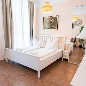 Schoenbrunn Hotel Vienna